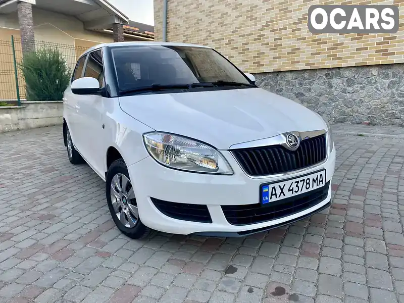 Хэтчбек Skoda Fabia 2014 1.2 л. Ручная / Механика обл. Харьковская, Харьков - Фото 1/19