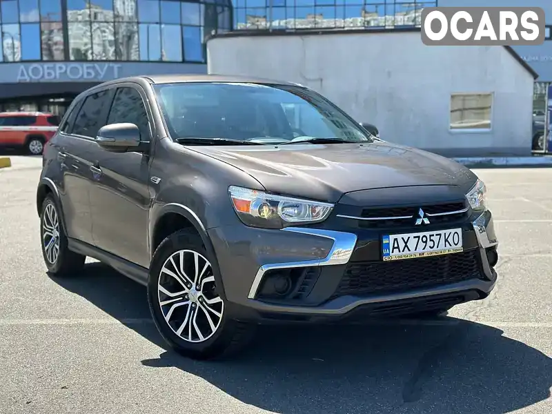 Позашляховик / Кросовер Mitsubishi Outlander Sport 2019 2 л. Автомат обл. Київська, Київ - Фото 1/21