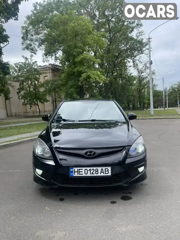 Хэтчбек Hyundai i30 2011 1.4 л. Ручная / Механика обл. Николаевская, Николаев - Фото 1/13