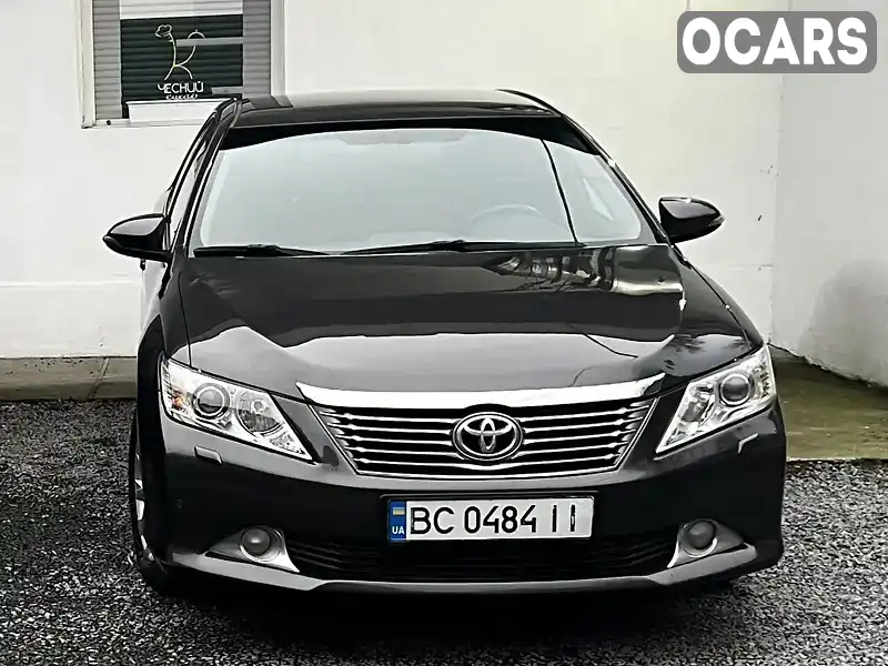 Седан Toyota Camry 2013 2.49 л. Автомат обл. Львовская, Львов - Фото 1/8