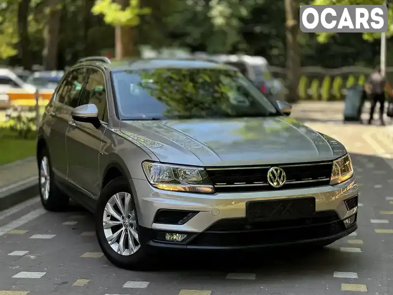 Внедорожник / Кроссовер Volkswagen Tiguan 2019 2 л. Автомат обл. Львовская, Дрогобыч - Фото 1/21