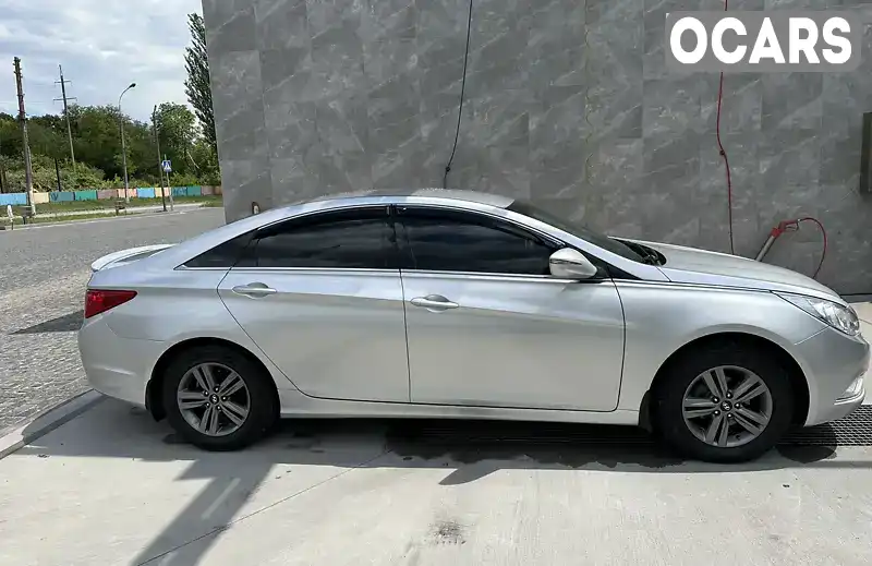 Седан Hyundai Sonata 2013 2 л. Автомат обл. Днепропетровская, Каменское (Днепродзержинск) - Фото 1/21