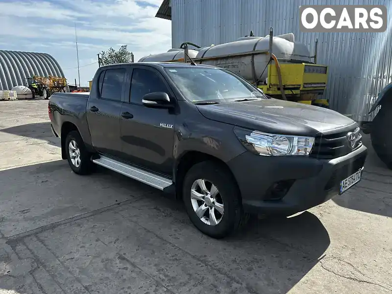 Пікап Toyota Hilux 2017 2.39 л. Ручна / Механіка обл. Дніпропетровська, Дніпро (Дніпропетровськ) - Фото 1/12