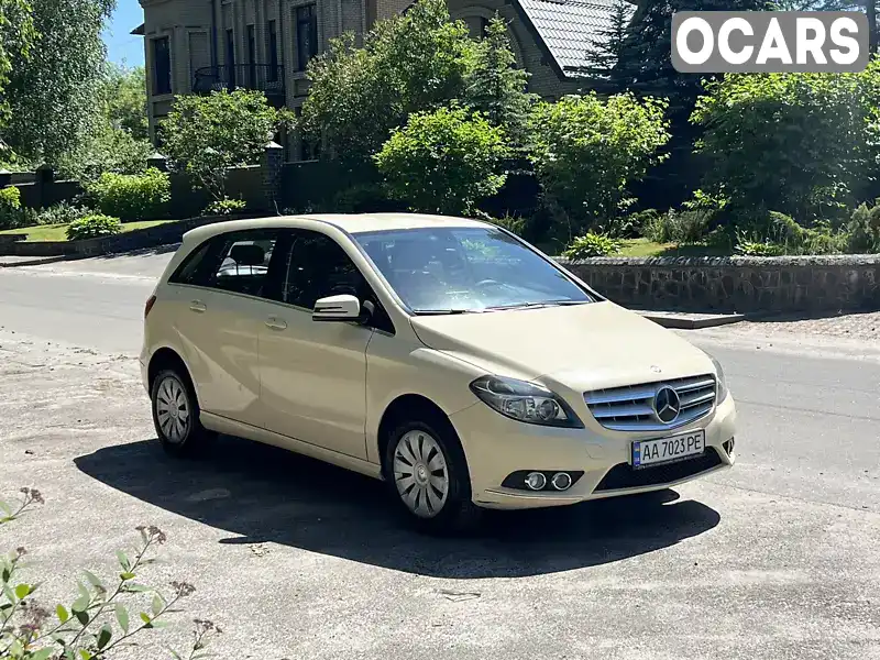 Хэтчбек Mercedes-Benz B-Class 2013 1.8 л. обл. Киевская, Киев - Фото 1/21