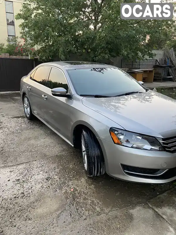 Седан Volkswagen Passat 2014 2 л. Автомат обл. Чернівецька, Чернівці - Фото 1/21