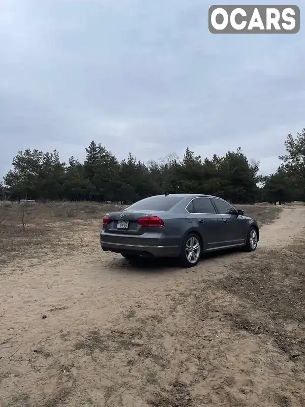 Седан Volkswagen Passat 2014 1.8 л. Автомат обл. Днепропетровская, Павлоград - Фото 1/7