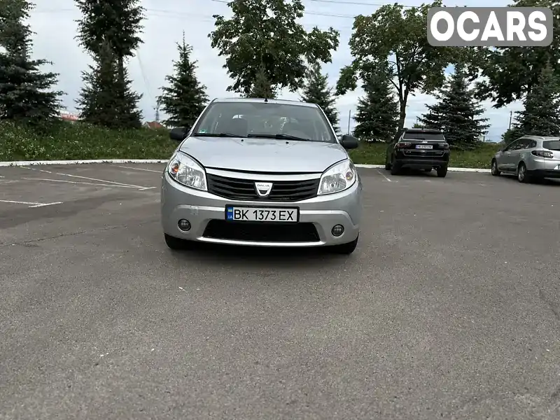 Хэтчбек Dacia Sandero 2009 1.39 л. Ручная / Механика обл. Ровенская, Ровно - Фото 1/10