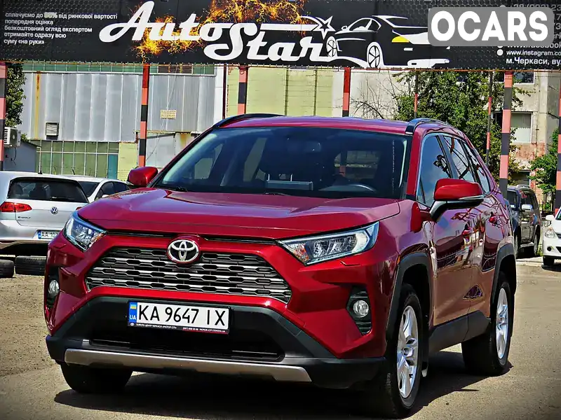 Внедорожник / Кроссовер Toyota RAV4 2019 1.99 л. Автомат обл. Черкасская, Черкассы - Фото 1/17