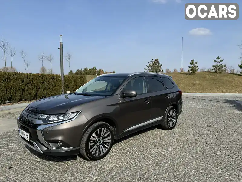 Внедорожник / Кроссовер Mitsubishi Outlander 2019 2.36 л. Вариатор обл. Киевская, Киев - Фото 1/21