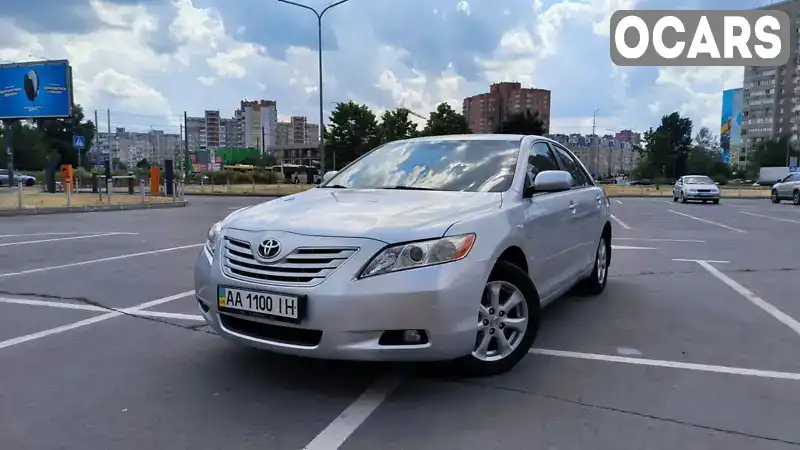 Седан Toyota Camry 2006 2.4 л. Ручна / Механіка обл. Київська, Київ - Фото 1/21