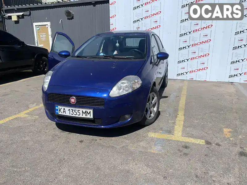 Хетчбек Fiat Grande Punto 2009 1.37 л. Автомат обл. Київська, Київ - Фото 1/17