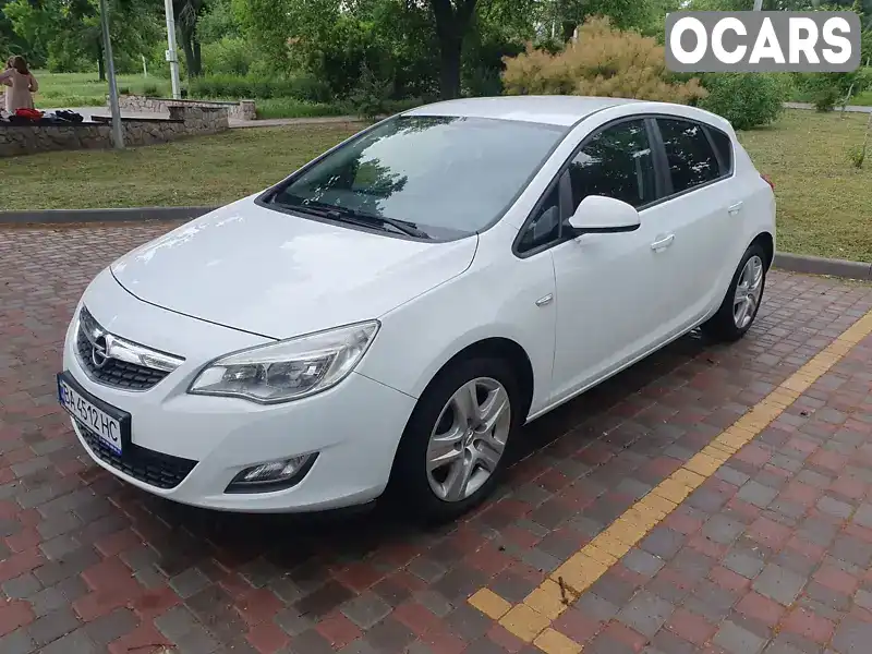 Хетчбек Opel Astra 2011 1.4 л. Ручна / Механіка обл. Кіровоградська, Кропивницький (Кіровоград) - Фото 1/21