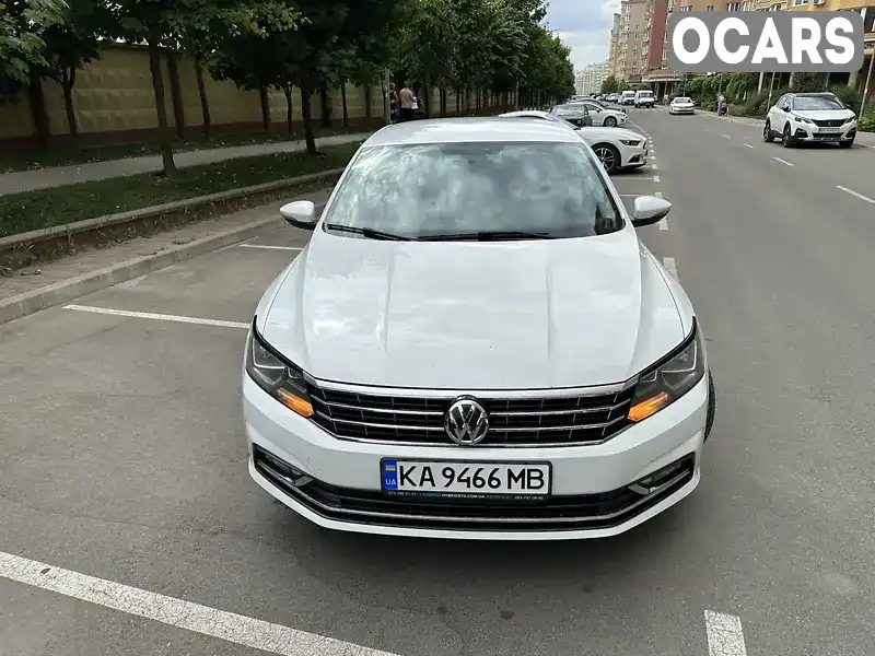 Седан Volkswagen Passat 2015 1.8 л. Автомат обл. Київська, Київ - Фото 1/18