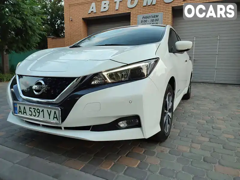 Хэтчбек Nissan Leaf 2018 null_content л. Автомат обл. Черкасская, Черкассы - Фото 1/21