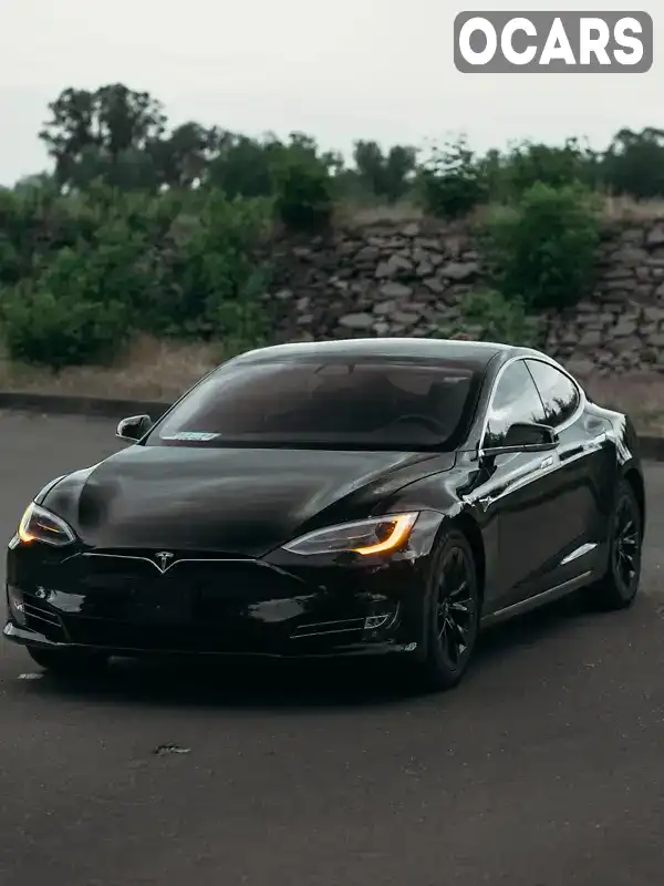 Лифтбек Tesla Model S 2018 null_content л. обл. Киевская, Киев - Фото 1/21