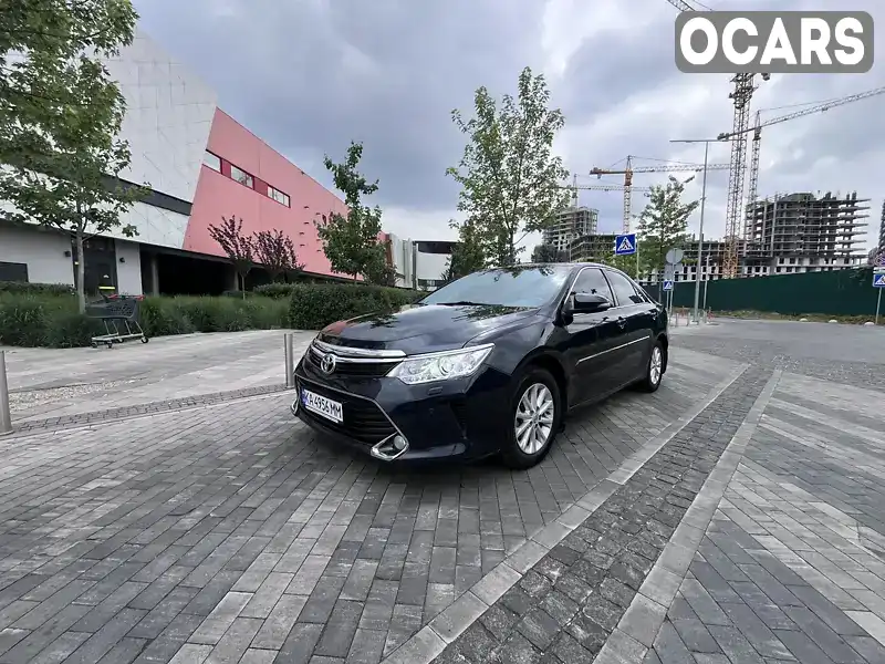 Седан Toyota Camry 2017 2.49 л. Автомат обл. Киевская, Киев - Фото 1/21
