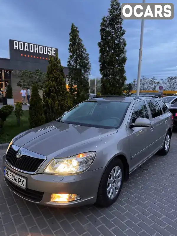 Універсал Skoda Octavia 2011 1.6 л. Автомат обл. Дніпропетровська, Дніпро (Дніпропетровськ) - Фото 1/15