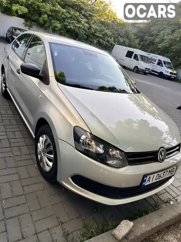 Седан Volkswagen Polo 2013 1.6 л. Ручная / Механика обл. Черновицкая, Черновцы - Фото 1/21