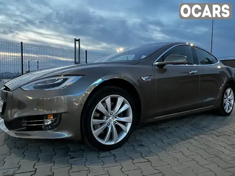 Лифтбек Tesla Model S 2015 null_content л. обл. Киевская, Киев - Фото 1/21