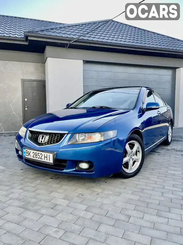 Седан Honda Accord 2003 2 л. Автомат обл. Ровенская, Ровно - Фото 1/20