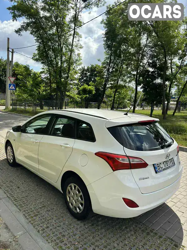 Универсал Hyundai i30 2014 1.4 л. Ручная / Механика обл. Львовская, Львов - Фото 1/13