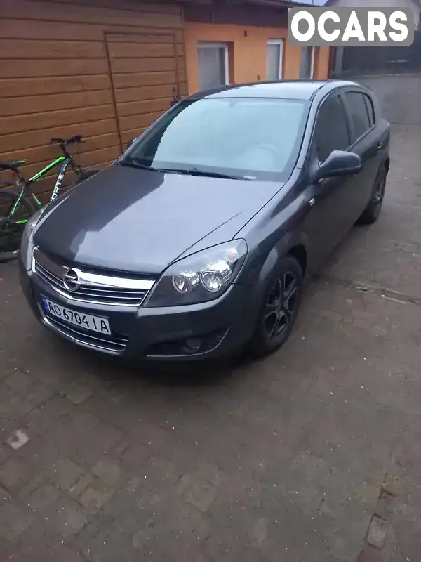 Хетчбек Opel Astra 2010 1.6 л. Ручна / Механіка обл. Закарпатська, Хуст - Фото 1/12