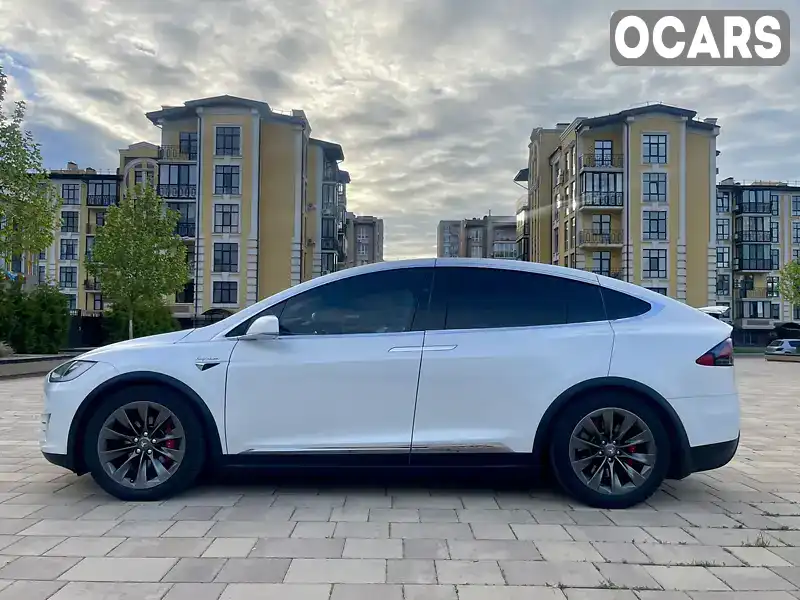 Позашляховик / Кросовер Tesla Model X 2017 null_content л. обл. Київська, Київ - Фото 1/21