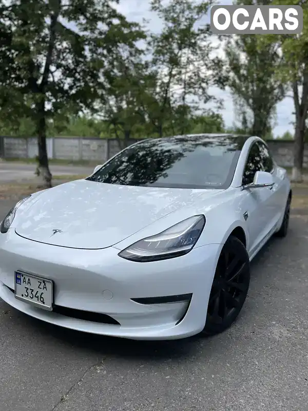 Седан Tesla Model 3 2018 null_content л. обл. Киевская, Киев - Фото 1/20