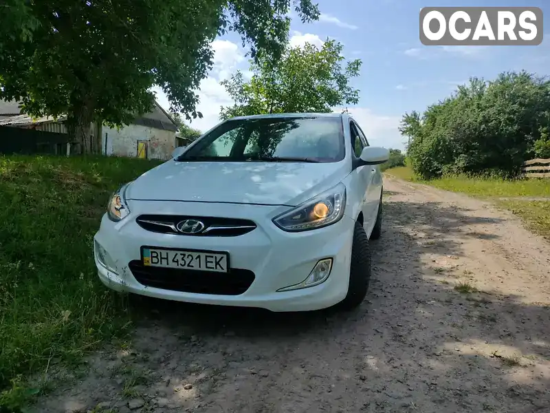 Седан Hyundai Accent 2013 1.4 л. обл. Ровенская, Острог - Фото 1/21