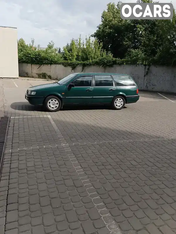 Універсал Volkswagen Passat 1995 1.8 л. Ручна / Механіка обл. Львівська, Львів - Фото 1/5