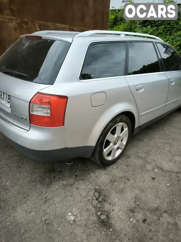 Седан Audi A4 2004 2.5 л. Автомат обл. Ровенская, Дубно - Фото 1/21