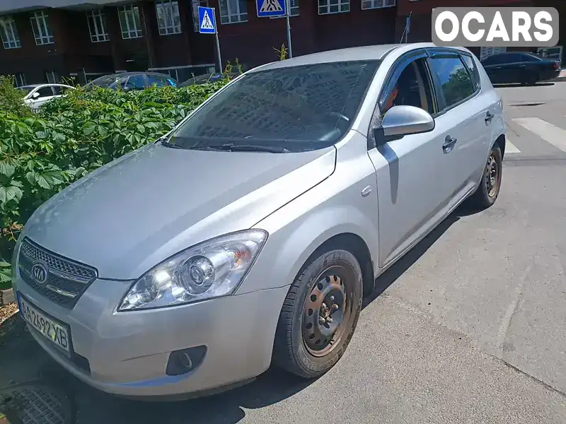 Хетчбек Kia Ceed 2008 1.4 л. Ручна / Механіка обл. Київська, Київ - Фото 1/14