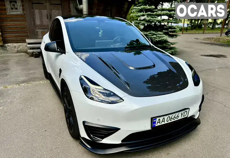 Внедорожник / Кроссовер Tesla Model Y 2021 null_content л. обл. Киевская, Киев - Фото 1/21