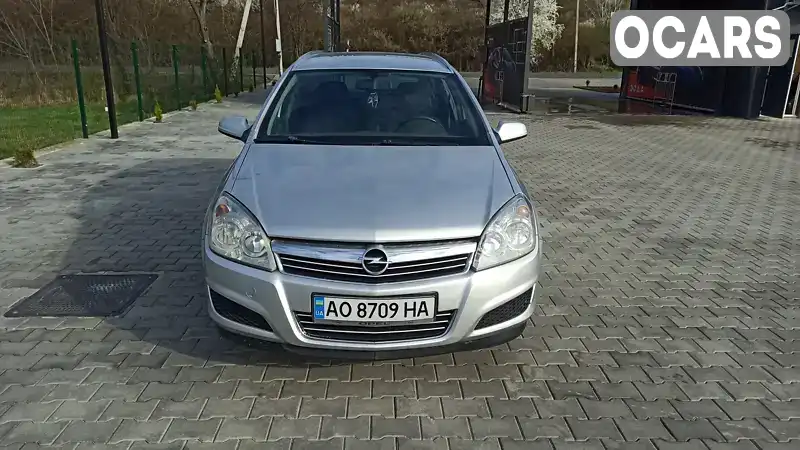 Універсал Opel Astra 2009 1.6 л. Ручна / Механіка обл. Закарпатська, Виноградів - Фото 1/7