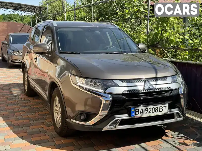 Позашляховик / Кросовер Mitsubishi Outlander 2018 2 л. Варіатор обл. Кіровоградська, Кропивницький (Кіровоград) - Фото 1/16