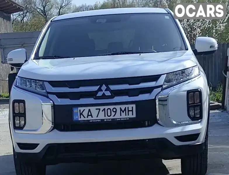 Позашляховик / Кросовер Mitsubishi Outlander Sport 2019 2 л. Автомат обл. Чернігівська, Прилуки - Фото 1/8