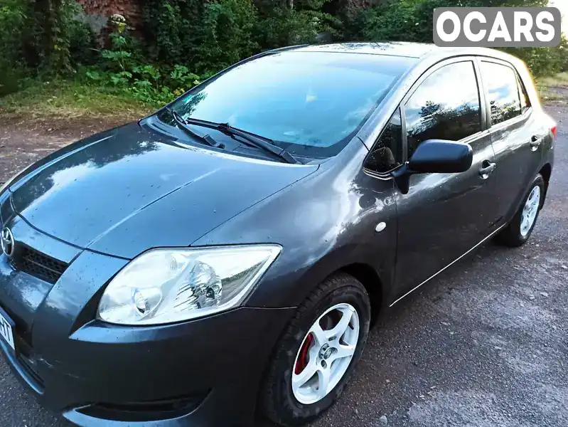 Хэтчбек Toyota Auris 2009 1.33 л. Ручная / Механика обл. Закарпатская, Ужгород - Фото 1/15