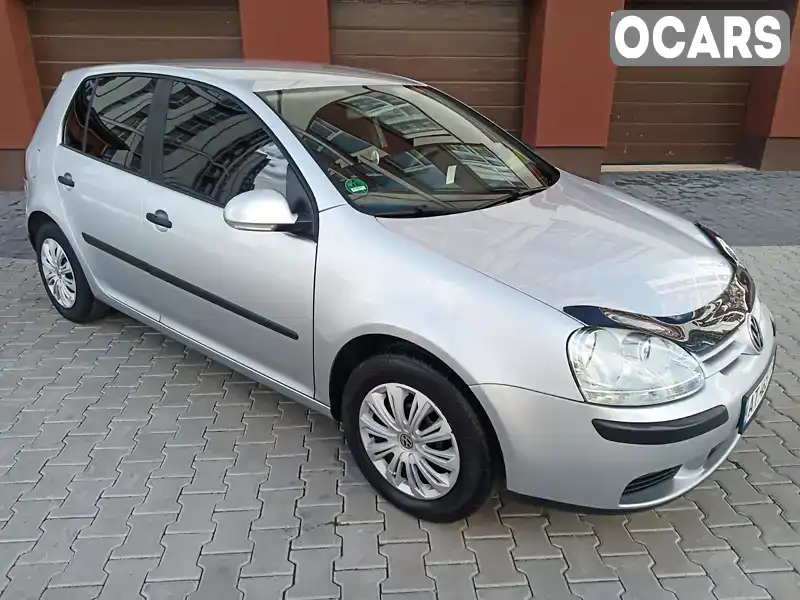 Хэтчбек Volkswagen Golf 2004 1.6 л. обл. Ивано-Франковская, Ивано-Франковск - Фото 1/21