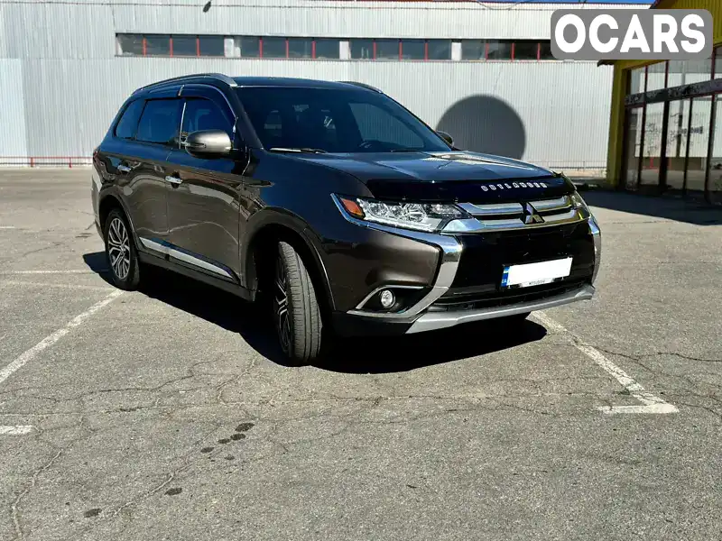 Внедорожник / Кроссовер Mitsubishi Outlander 2017 2.36 л. Вариатор обл. Кировоградская, Кропивницкий (Кировоград) - Фото 1/21