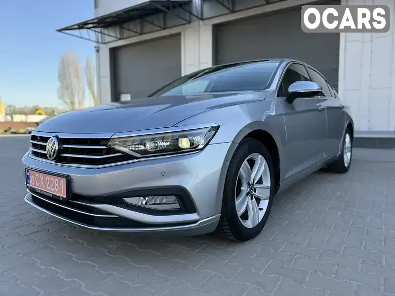 Седан Volkswagen Passat 2019 2 л. Автомат обл. Київська, location.city.sviatopetrivske - Фото 1/21