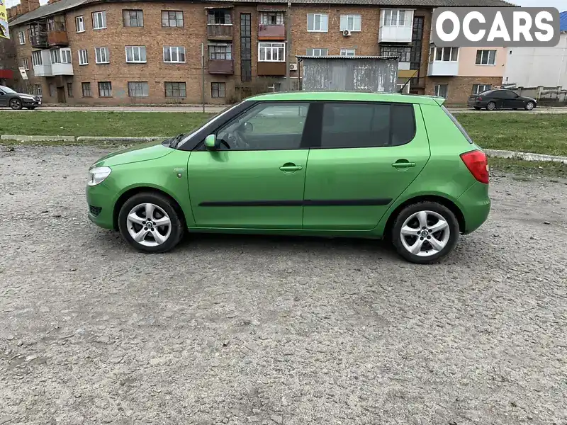 Хетчбек Skoda Fabia 2011 1.6 л. Ручна / Механіка обл. Житомирська, Бердичів - Фото 1/16