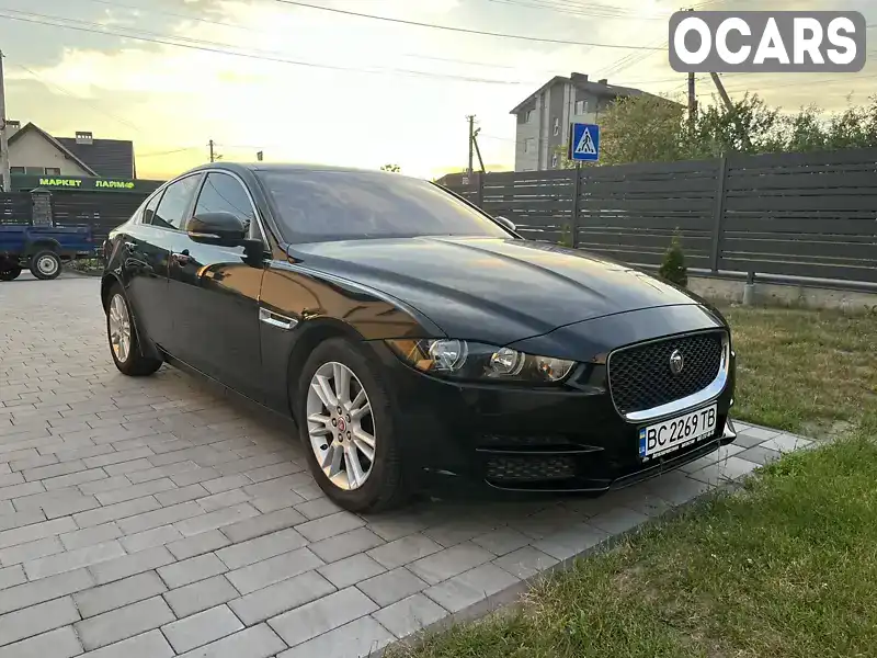 Седан Jaguar XE 2016 2 л. Автомат обл. Львовская, Львов - Фото 1/19