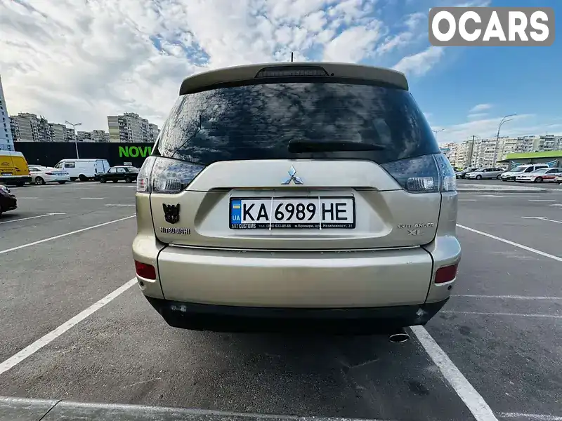 Позашляховик / Кросовер Mitsubishi Outlander XL 2008 2.36 л. Автомат обл. Київська, Київ - Фото 1/21