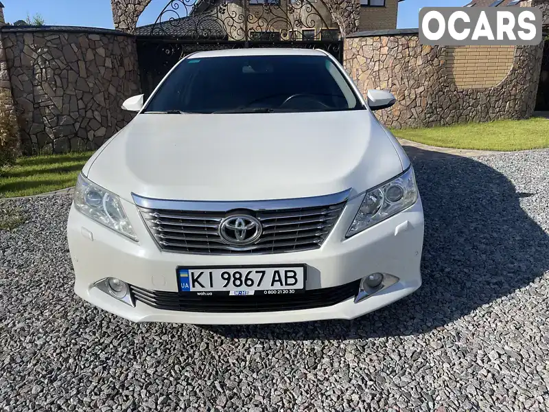 Седан Toyota Camry 2013 2.49 л. Автомат обл. Київська, Боярка - Фото 1/16