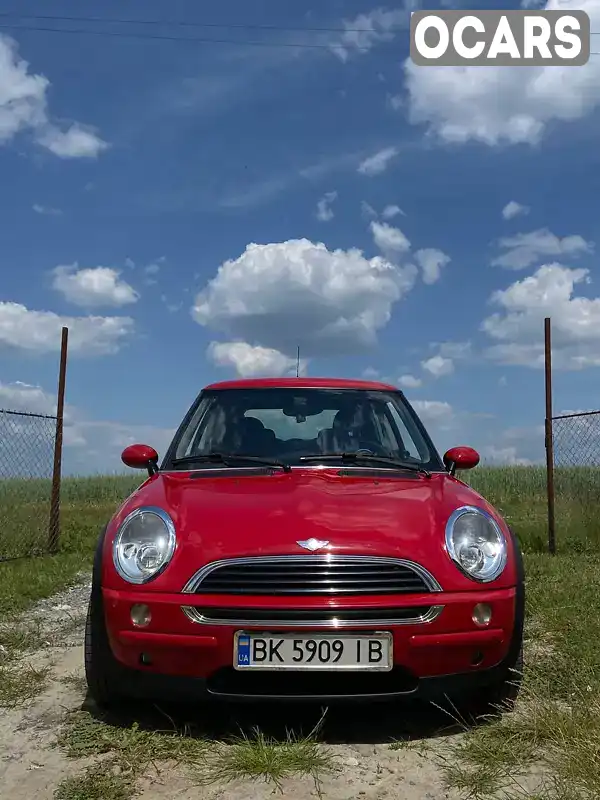 Хетчбек MINI Hatch 2001 1.6 л. Ручна / Механіка обл. Рівненська, Рівне - Фото 1/21