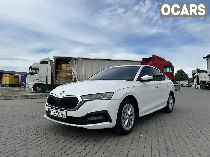 Лифтбек Skoda Octavia 2020 1.5 л. Ручная / Механика обл. Закарпатская, Тячев - Фото 1/14