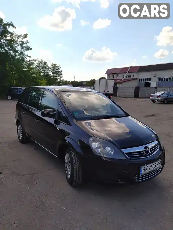 Минивэн Opel Zafira 2010 1.6 л. Ручная / Механика обл. Ровенская, Дубно - Фото 1/21