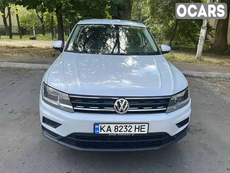 Внедорожник / Кроссовер Volkswagen Tiguan 2017 2 л. Автомат обл. Киевская, Киев - Фото 1/18