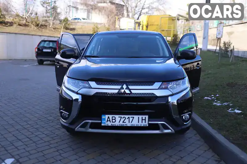 Внедорожник / Кроссовер Mitsubishi Outlander 2017 2.36 л. Вариатор обл. Винницкая, Винница - Фото 1/21