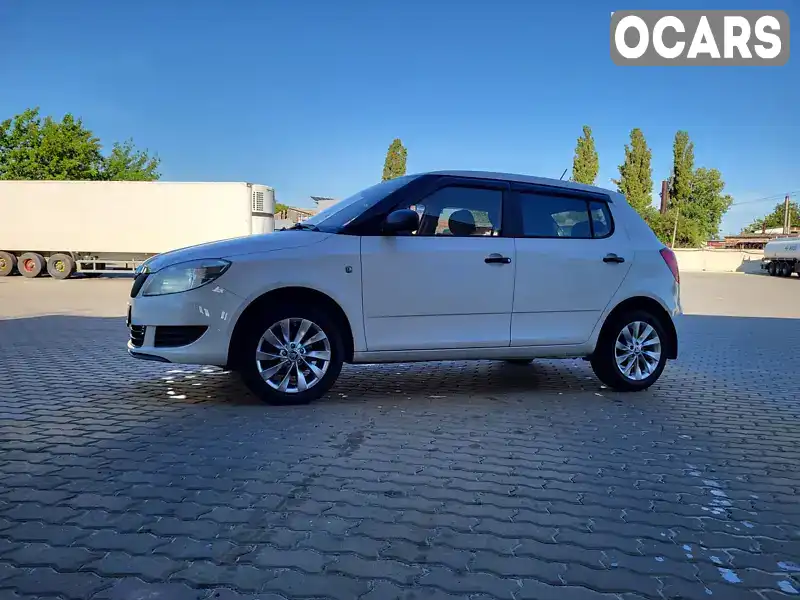 Хэтчбек Skoda Fabia 2014 1.2 л. Ручная / Механика обл. Полтавская, Кременчуг - Фото 1/21